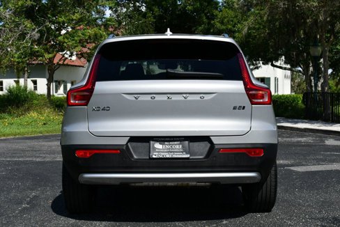 Used 2025 Volvo XC40 B5 Core image 29
