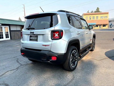 Used 2016 Jeep Renegade Trailhawk image 5
