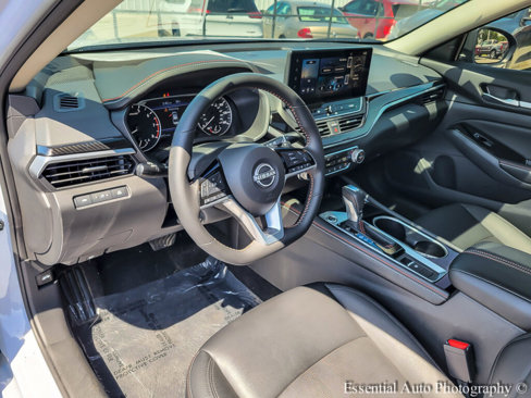 Used 2025 Nissan Altima 2.5 SR w/ SR Premium Package image 11