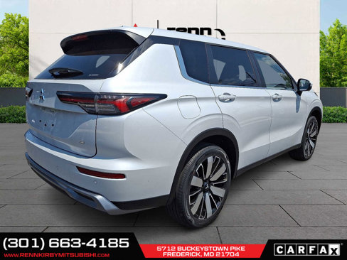 New 2025 Mitsubishi Outlander SE image 4
