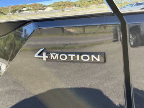Used 2025 Volkswagen Atlas SE image 37
