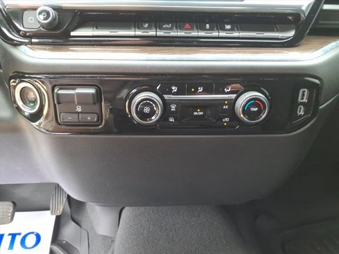 Used 2024 Chevrolet Silverado 3500 LT image 21