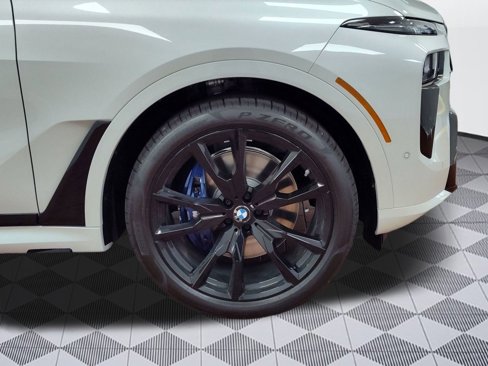 New 2026 BMW X7 M60i image 11