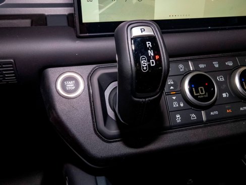New 2025 Land Rover Defender 110 S image 28