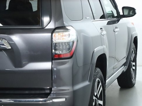 Used 2016 Toyota 4Runner Limited image 46