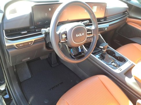 New 2025 Kia Carnival SX Prestige image 11