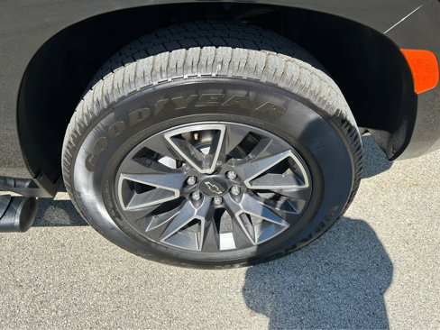 Used 2022 Chevrolet Tahoe Z71 w/ Off-Road Capability Package image 39