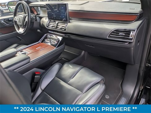 Certified 2024 Lincoln Navigator L 4WD image 35