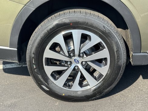 Used 2022 Subaru Outback Premium image 43