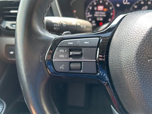 Used 2025 Honda Pilot Elite image 12