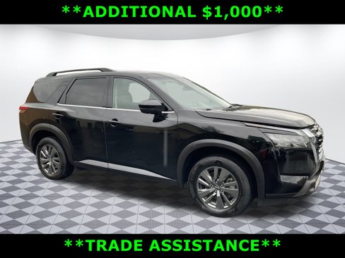 Used 2024 Nissan Pathfinder SV image 1