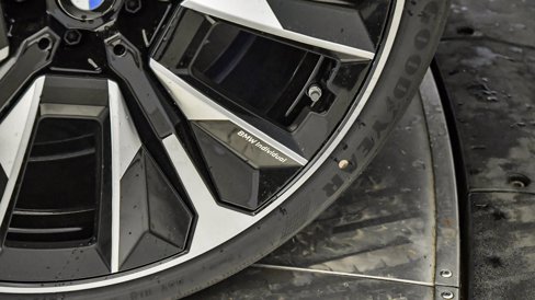 New 2026 BMW iX M70 image 13