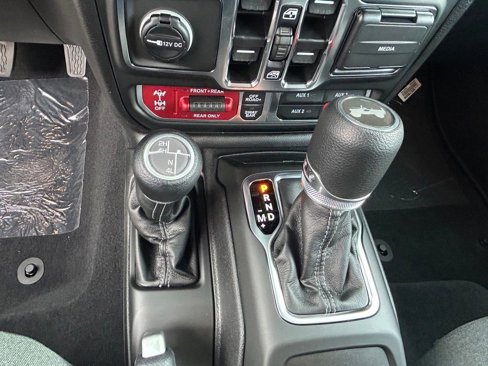 New 2025 Jeep Wrangler Unlimited Rubicon image 48