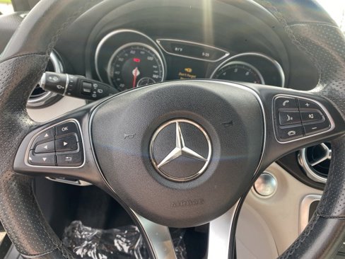 Used 2019 Mercedes-Benz GLA 250 4MATIC image 14