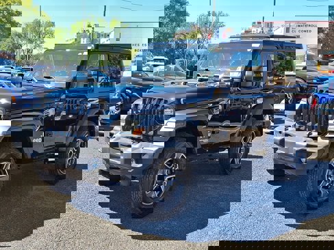 Used 2019 Jeep Wrangler Sport image 3
