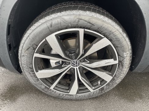New 2025 Volkswagen Atlas SEL Premium R-Line image 11