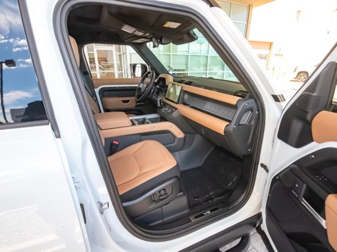 New 2025 Land Rover Defender 110 V8 image 43