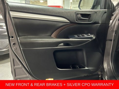 Certified 2018 Toyota Highlander LE image 36