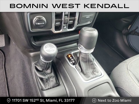 Used 2025 Jeep Gladiator Sport image 21