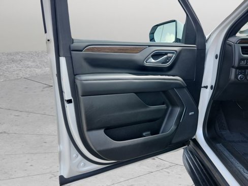 Certified 2022 Chevrolet Suburban High Country image 36