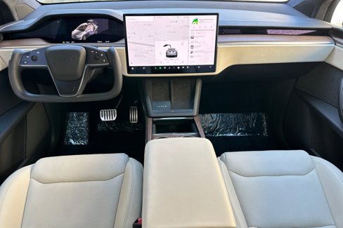 Used 2022 Tesla Model X image 14