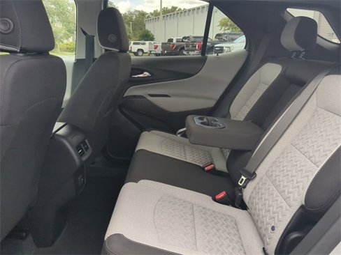 Used 2024 Chevrolet Equinox LS w/ LS Convenience Package image 4