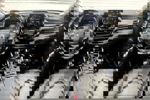 Used 2022 Toyota Highlander XLE image 19