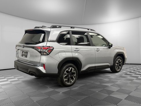 Certified 2025 Subaru Forester Premium image 5