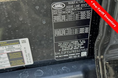 New 2024 Land Rover Defender 130 X-Dynamic SE image 25