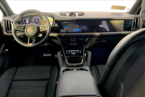 New 2025 Porsche Cayenne GTS image 14