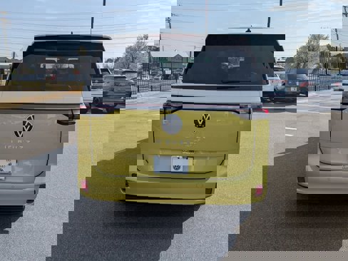 New 2025 Volkswagen ID. Buzz 1st Edition image 4