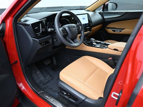 Used 2024 Lexus NX 250 FWD w/ Premium Package image 2