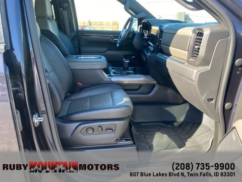 Used 2022 Chevrolet Silverado 1500 ZR2 image 31