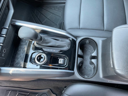 Used 2024 Chevrolet Colorado W/T image 11