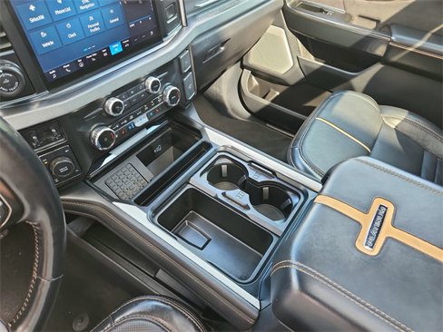 Used 2024 Ford F250 Platinum image 32