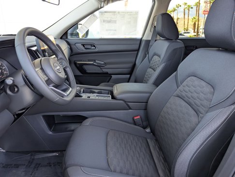 New 2025 Nissan Pathfinder SV image 11