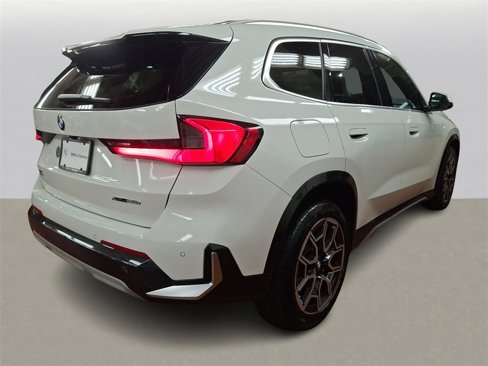 Used 2025 BMW X1 xDrive28i w/ Technology Package image 4