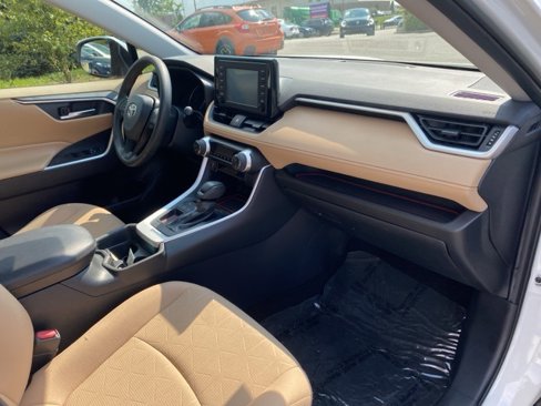 Used 2019 Toyota RAV4 XLE image 26