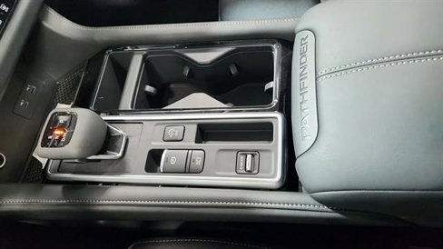 New 2025 Nissan Pathfinder SV w/ Cargo Package image 15