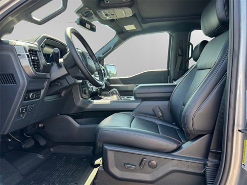 New 2025 Ford F150 Lariat w/ Equipment Group 501A Mid image 9
