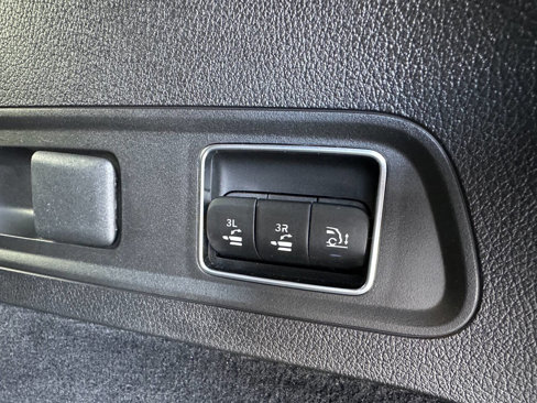Used 2022 Mercedes-Benz GLS 450 4MATIC image 34
