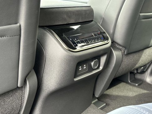 New 2026 INFINITI QX80 Sensory image 17