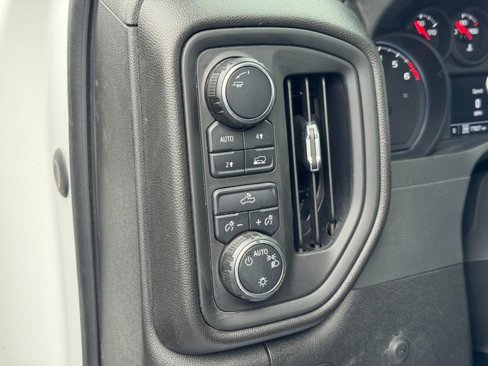 Used 2024 Chevrolet Silverado 1500 Custom image 16