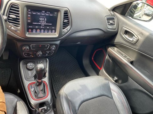 Used 2019 Jeep Compass Trailhawk image 10