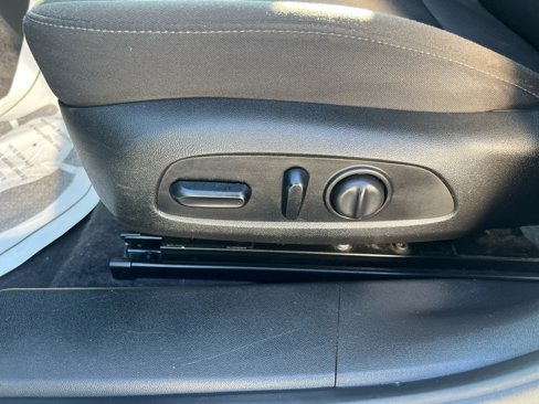 Used 2019 Chevrolet Malibu LT image 14