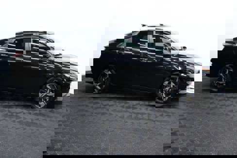 Used 2021 Hyundai Elantra Limited image 3