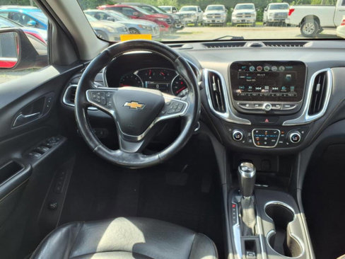 Used 2018 Chevrolet Equinox Premier image 12