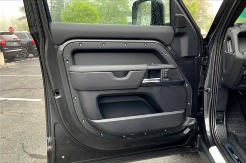 New 2025 Land Rover Defender 130 V8 image 11