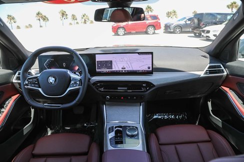 Used 2025 BMW 330i Sedan image 12