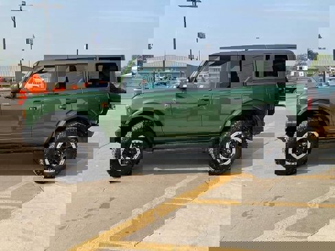 Used 2023 Ford Bronco Badlands w/ Sasquatch Package image 7